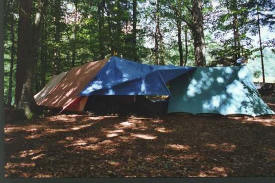 Zelt, Vorzelt und Materialzelt