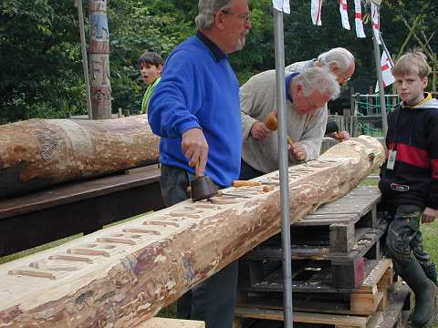 Arbeiten am neuen Eingangstor f