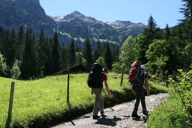 Gemächlicher Aufstieg der Simme entlang.