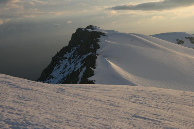 Blick nach Norden zum Mittelgipfel (3243m).