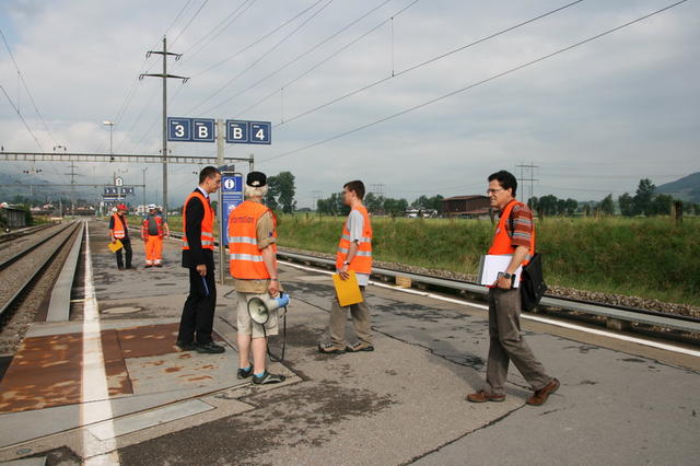 Bahnhof Schübelbach-Butikon. In Erwartung eines Massenansturms.