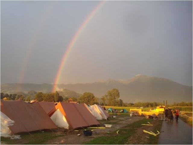 Als Entlöhnung für die Wasserstrapazen gab's einen doppelten Regenbogen.