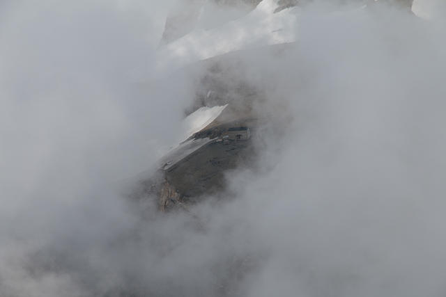 SAC Bluemlisalp (2834m).